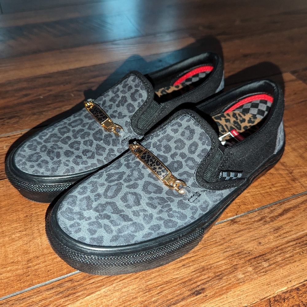 NEW Womens Vans Skate Slip-On Cher Strawberry Cheetah Black Sneaker Shoes Sz 5.5
